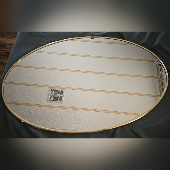 Vintage Oval Mirror - Picture 1 of 2